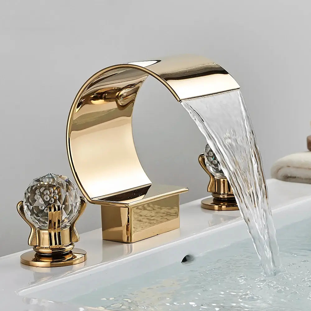 Torneira Para Lavabo e Banheiro Luxury Golden Waterfall - Cuba Baixa