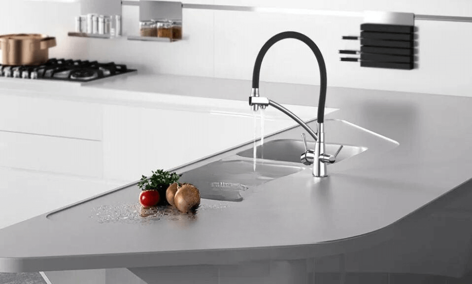 Torneira Gourmet Com Saída Para Água Filtrada Monocomando Quente e Fria Elegance Arc